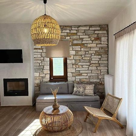 Peri Elxis Luxury Suites Mourésion Dış mekan fotoğraf