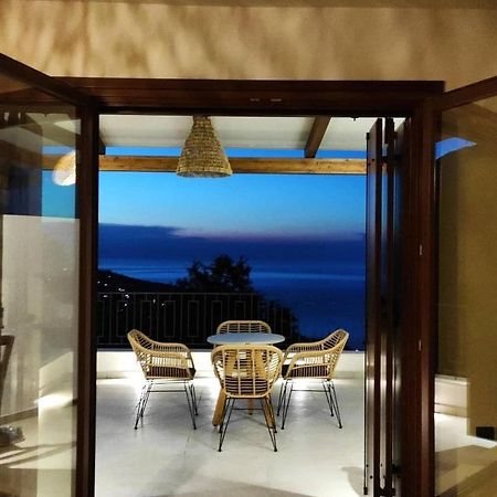 Peri Elxis Luxury Suites Mourésion Dış mekan fotoğraf