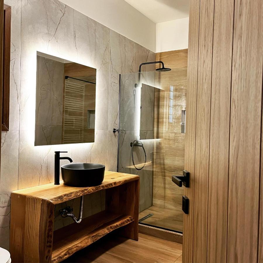 Peri Elxis Luxury Suites Mourésion Dış mekan fotoğraf