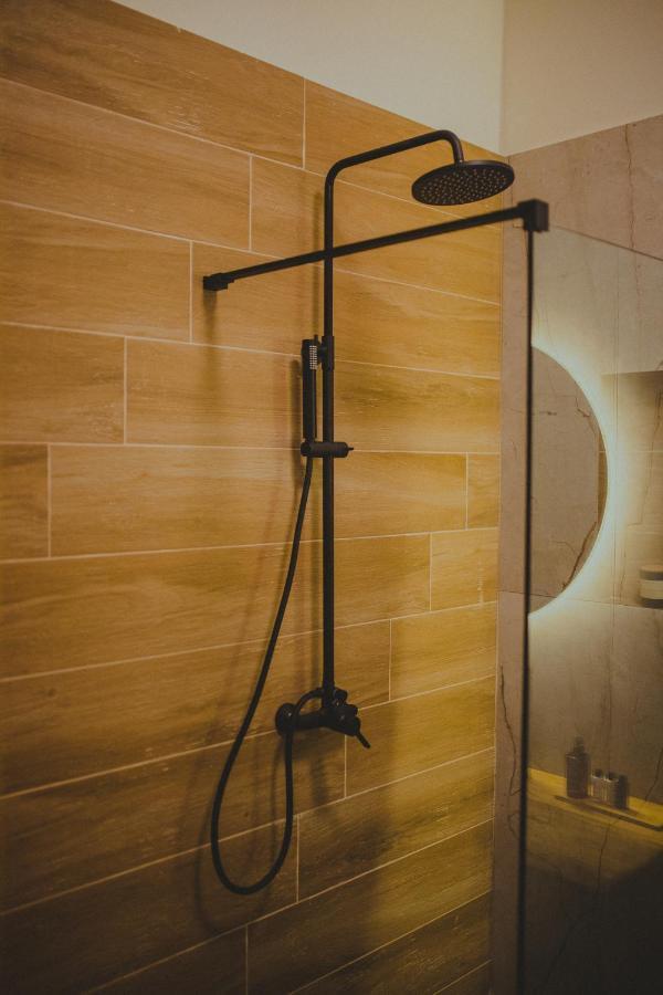 Peri Elxis Luxury Suites Mourésion Dış mekan fotoğraf