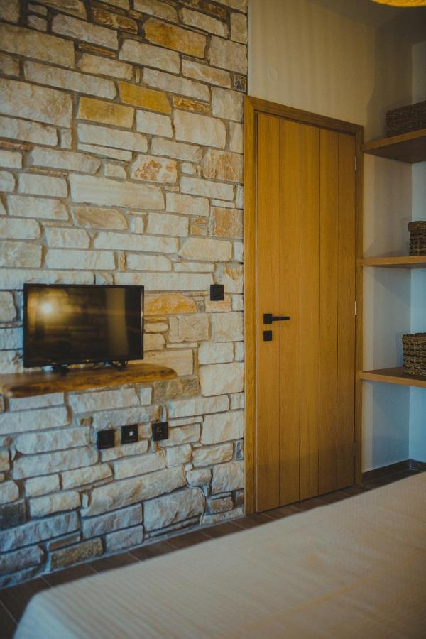 Peri Elxis Luxury Suites Mourésion Dış mekan fotoğraf