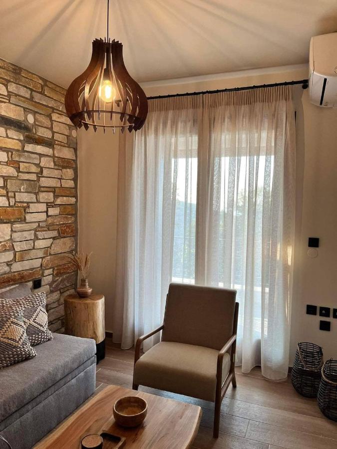 Peri Elxis Luxury Suites Mourésion Dış mekan fotoğraf