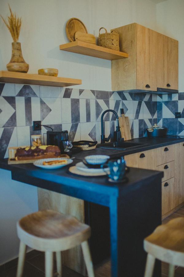 Peri Elxis Luxury Suites Mourésion Dış mekan fotoğraf