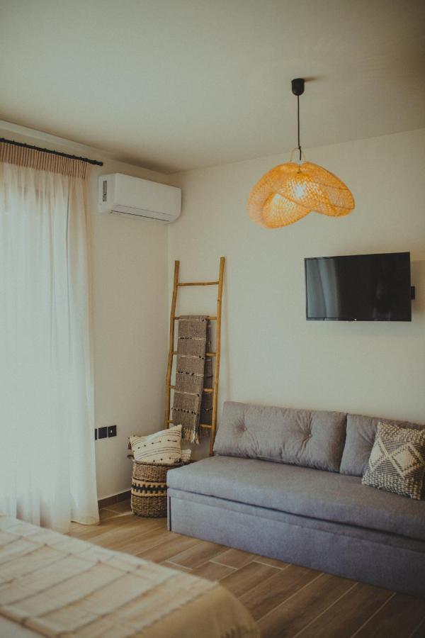 Peri Elxis Luxury Suites Mourésion Dış mekan fotoğraf