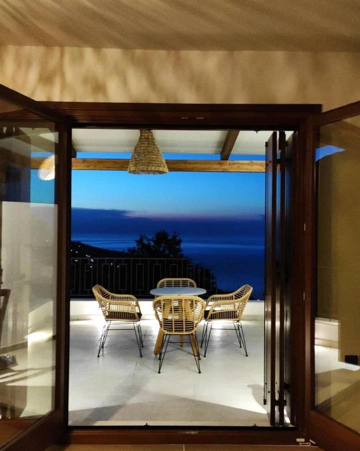 Peri Elxis Luxury Suites Mourésion Dış mekan fotoğraf